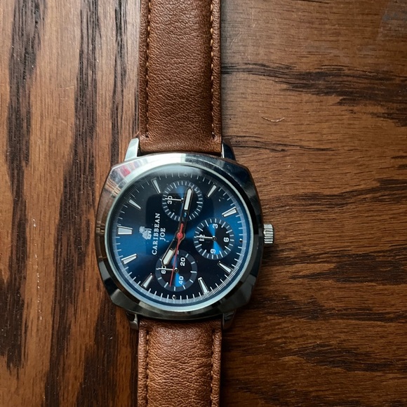 Watch - Picture 2 of 4